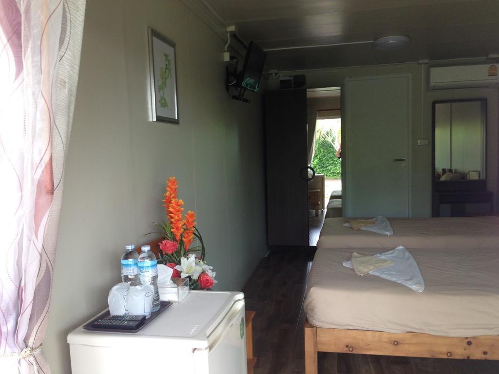 Hotel Check In And Chill Out Ban Laem Sok Exterior foto