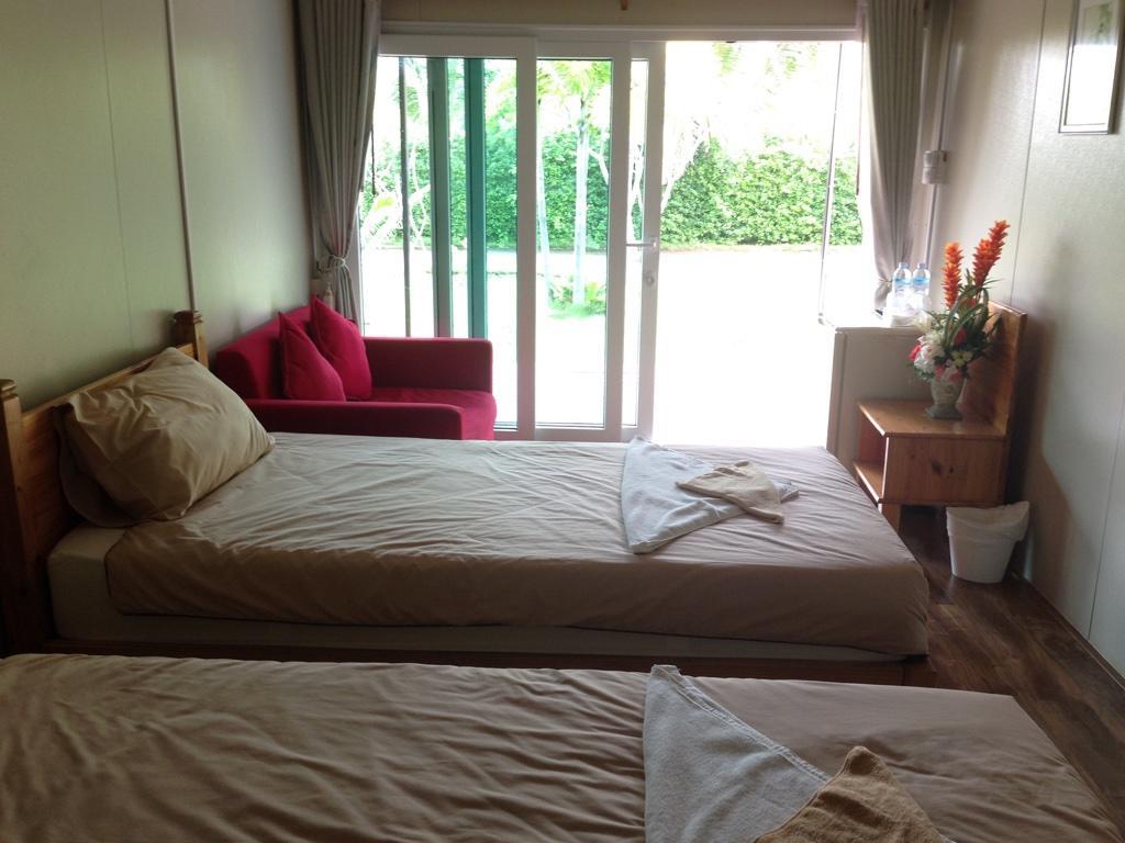 Hotel Check In And Chill Out Ban Laem Sok Exterior foto