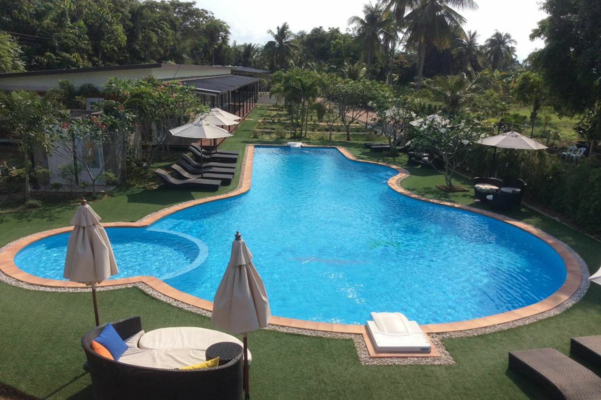 Hotel Check In And Chill Out Ban Laem Sok Exterior foto